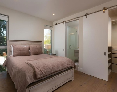 721 N Spaulding Avenue - Photo Thumbnail 24