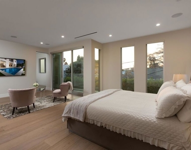 721 N Spaulding Avenue - Photo Thumbnail 19