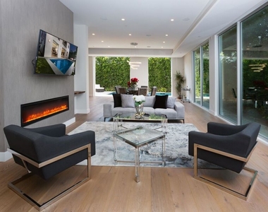 721 N Spaulding Avenue - Photo Thumbnail 6