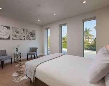 721 N Spaulding Avenue - Photo Thumbnail 28