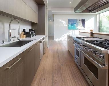 721 N Spaulding Avenue - Photo Thumbnail 13