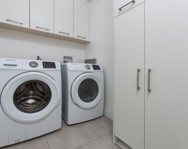 721 N Spaulding Avenue - Photo Thumbnail 34