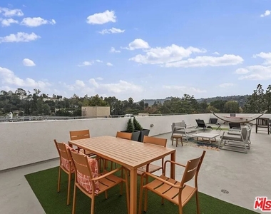 11912 Laurelwood Drive - Photo Thumbnail 35