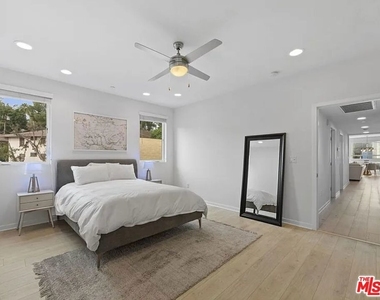 11912 Laurelwood Drive - Photo Thumbnail 21