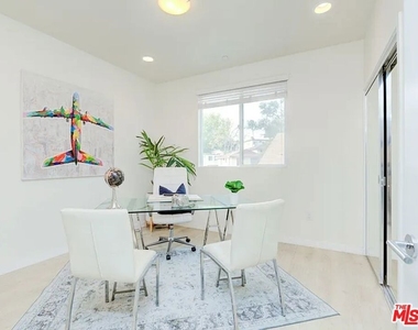 11912 Laurelwood Drive - Photo Thumbnail 32