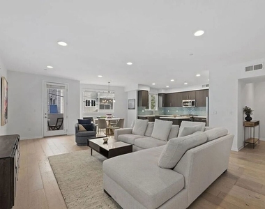 11912 Laurelwood Drive - Photo Thumbnail 4