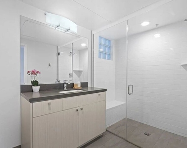 11912 Laurelwood Drive - Photo Thumbnail 29