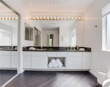 22705 Crespi Street - Photo Thumbnail 21