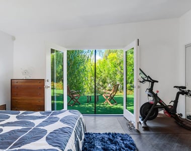 22705 Crespi Street - Photo Thumbnail 18