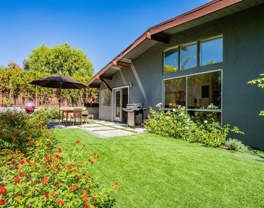 22705 Crespi Street - Photo Thumbnail 24