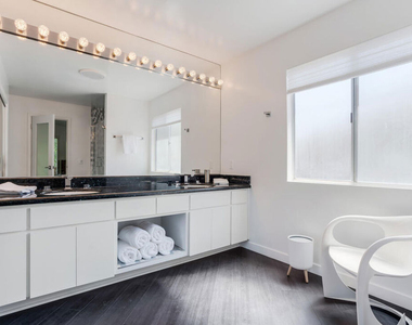 22705 Crespi Street - Photo Thumbnail 23