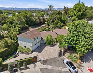 3240 Tilden Avenue - Photo Thumbnail 2