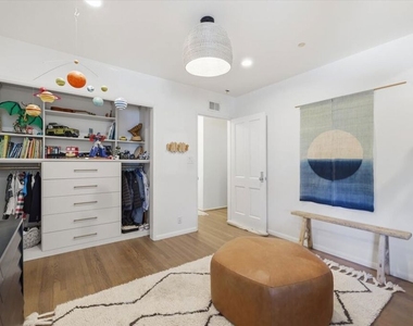3240 Tilden Avenue - Photo Thumbnail 45