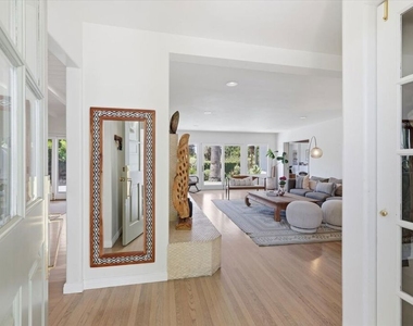 3240 Tilden Avenue - Photo Thumbnail 4