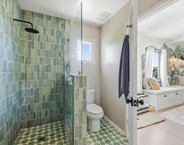 3240 Tilden Avenue - Photo Thumbnail 34