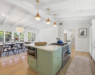 3240 Tilden Avenue - Photo Thumbnail 17