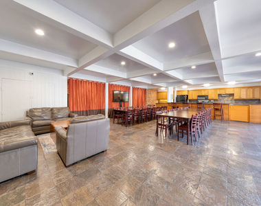6505 Green Valley Circle - Photo Thumbnail 23