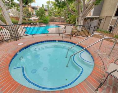 6505 Green Valley Circle - Photo Thumbnail 30