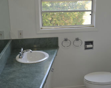 1204 N Hilldale Avenue - Photo Thumbnail 7