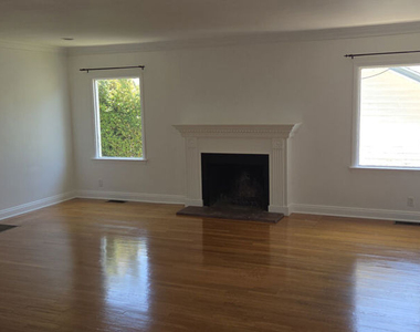 1204 N Hilldale Avenue - Photo Thumbnail 5