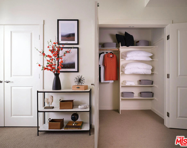 41545 Ivy Street - Photo Thumbnail 4