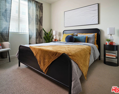 41545 Ivy Street - Photo Thumbnail 3
