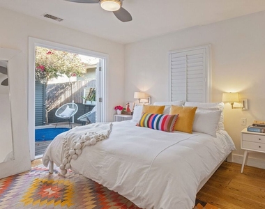 1605 Cabrillo Avenue - Photo Thumbnail 18