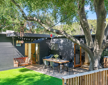 20402 Paradise Lane - Photo Thumbnail 3