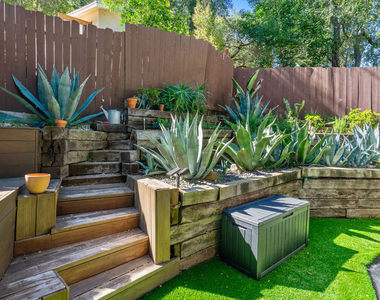 20402 Paradise Lane - Photo Thumbnail 35