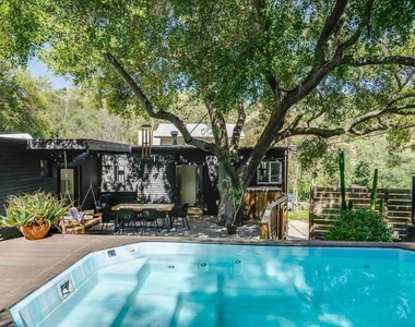 20402 Paradise Lane - Photo Thumbnail 14