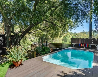 20402 Paradise Lane - Photo Thumbnail 4