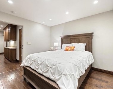 7964 Prospect - Photo Thumbnail 38