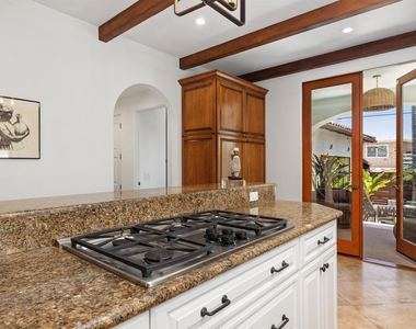227 Neptune Ave - Photo Thumbnail 14