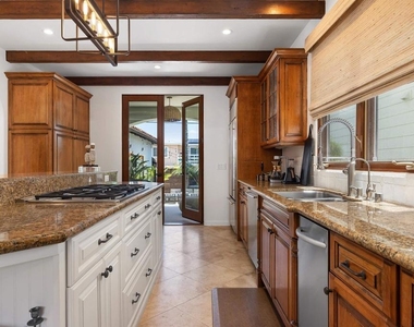 227 Neptune Ave - Photo Thumbnail 11
