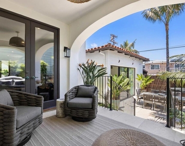 227 Neptune Ave - Photo Thumbnail 27