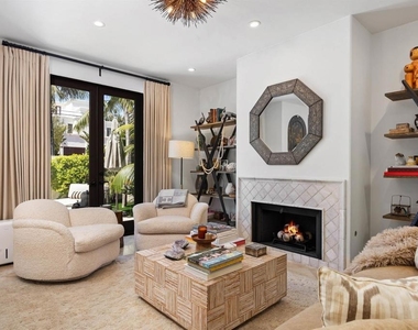 227 Neptune Ave - Photo Thumbnail 6