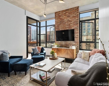 1050 Island Ave - Photo Thumbnail 8