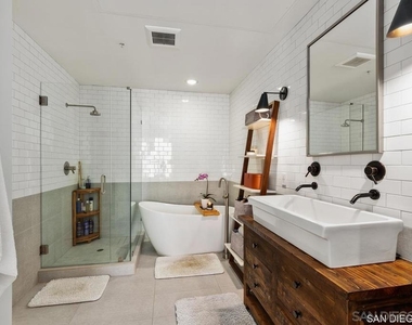 1050 Island Ave - Photo Thumbnail 17