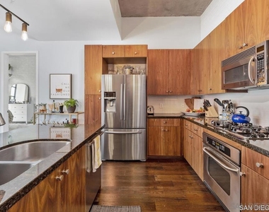 1050 Island Ave - Photo Thumbnail 6