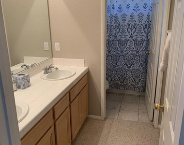 17136 Patina Street - Photo Thumbnail 18