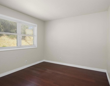 885 Eldorado Drive - Photo Thumbnail 32
