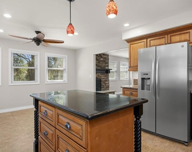 885 Eldorado Drive - Photo Thumbnail 13