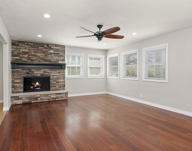 885 Eldorado Drive - Photo Thumbnail 4