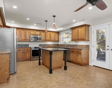 885 Eldorado Drive - Photo Thumbnail 9