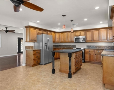 885 Eldorado Drive - Photo Thumbnail 8