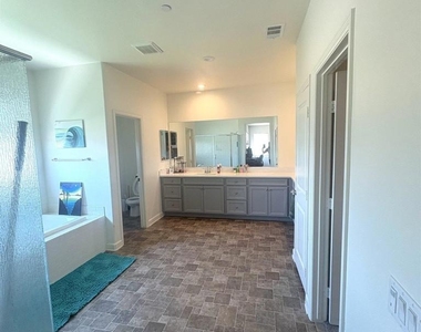 4633 Quiet Ridge Lane - Photo Thumbnail 15