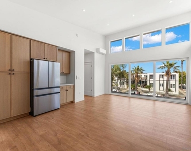 4052 Sequoia St - Photo Thumbnail 7