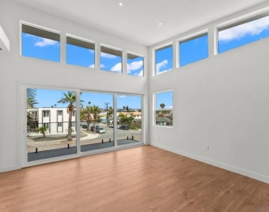 4052 Sequoia St - Photo Thumbnail 2