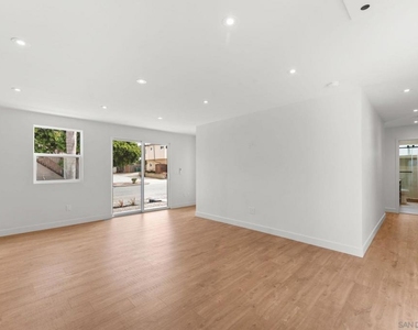 1824 Chico St - Photo Thumbnail 5
