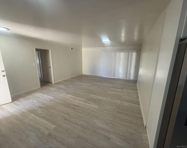 528 Palomar Street - Photo Thumbnail 3